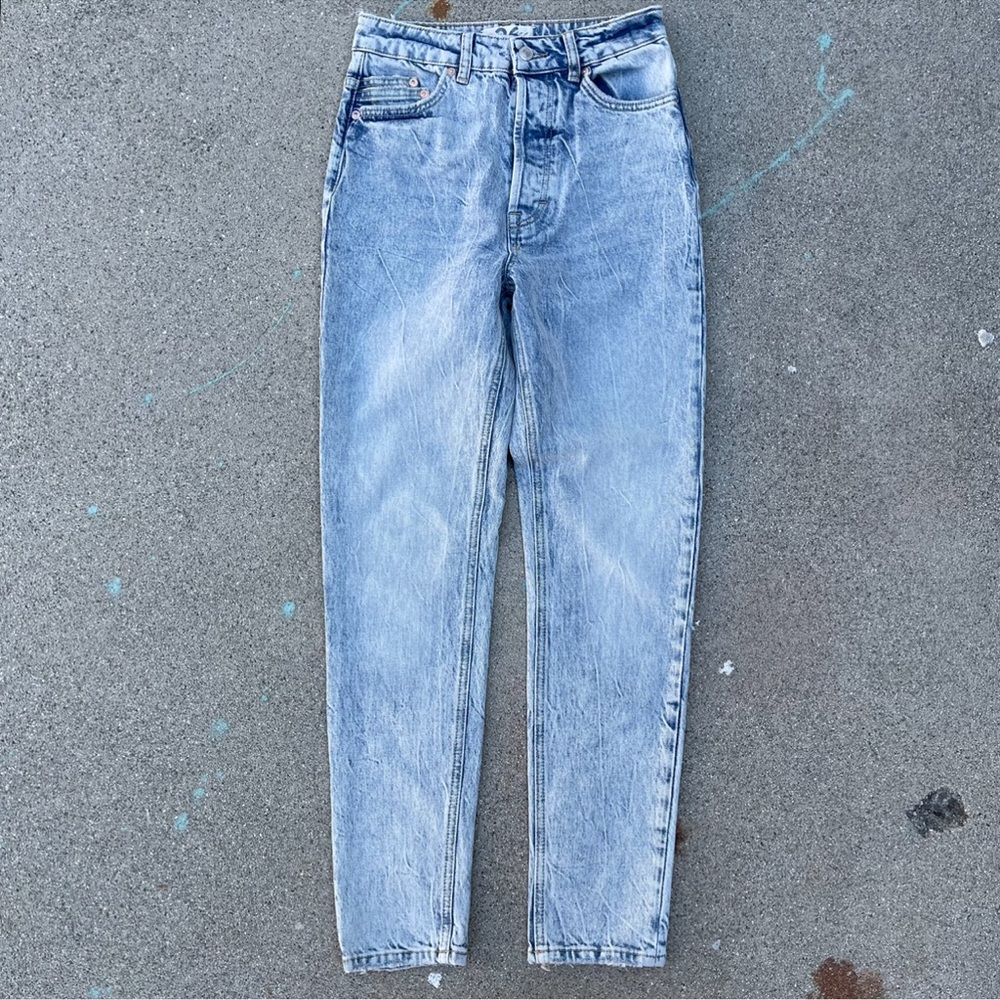 Free People x We The Free Zuri Mom Jean in Lived in Blue Size 26 preloved casual - Picture 6 of 8